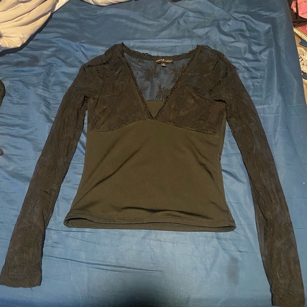 Black medium lacy top.